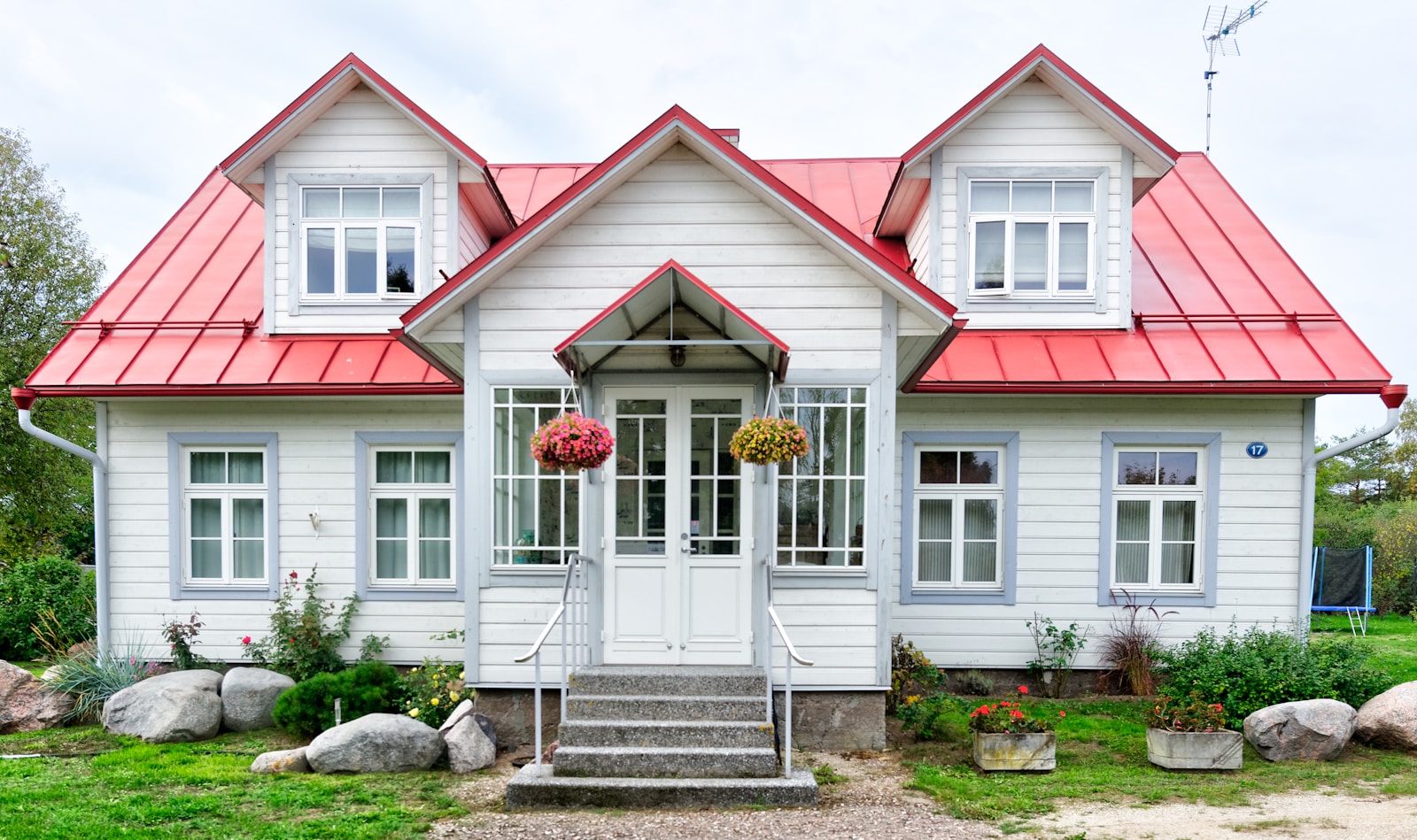 white and red house, home